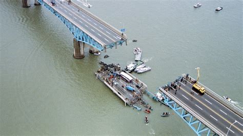 worst bridge collapse in the world